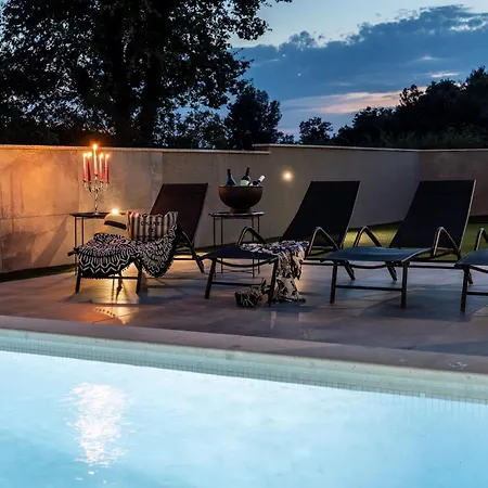 Speranza With Illuminated Pool *